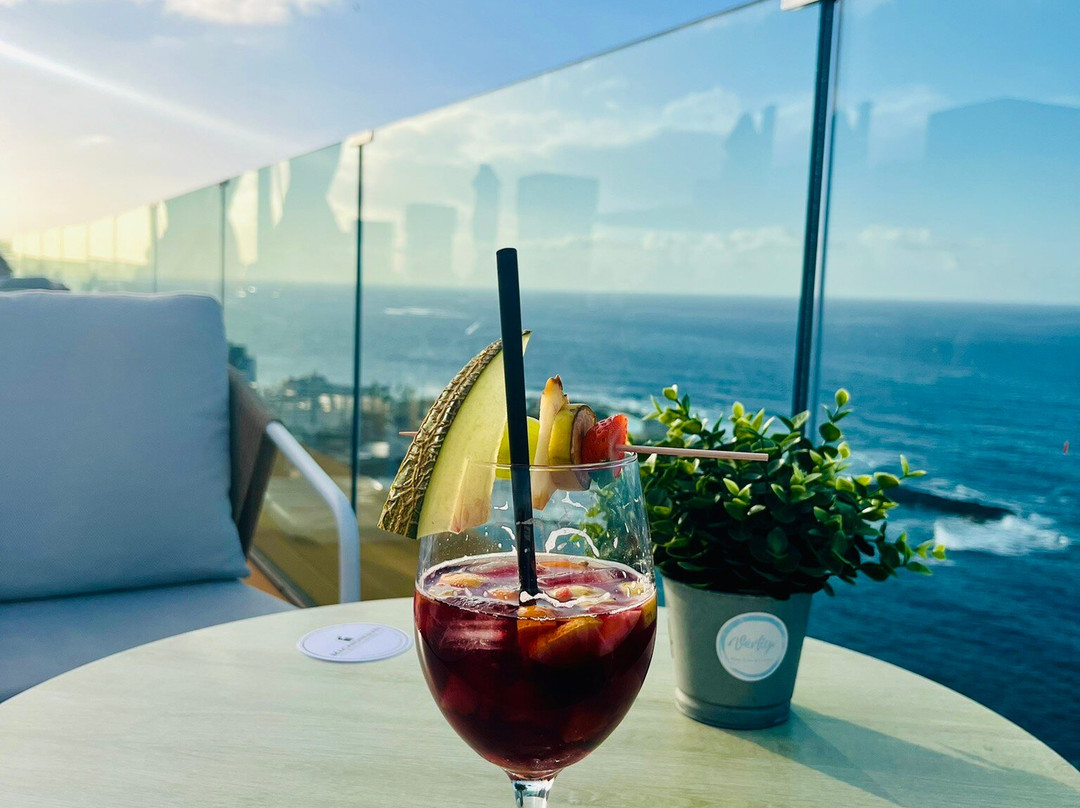 Vértigo Pool Club & Lounge-德拉克鲁兹索尔港必去景点