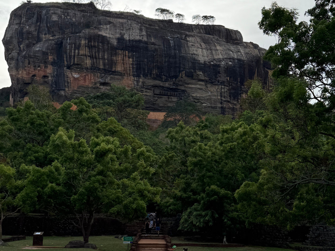 Private Tour Drivers Srilanka-卡图纳耶克必去景点