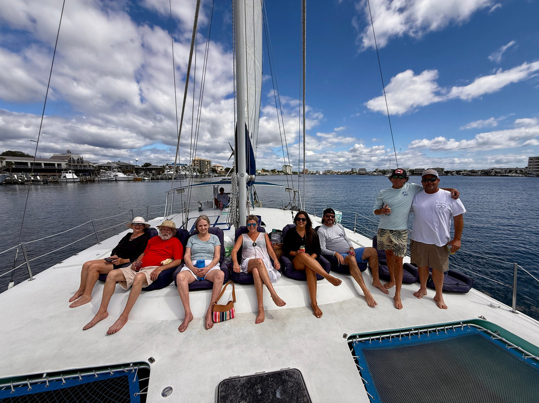 Smile n Wave Sailing Adventures-德斯廷必去景点