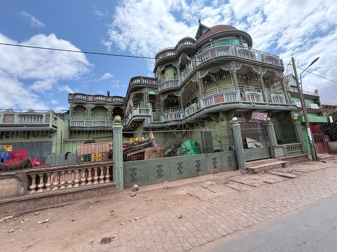 Faniry Madagascar Tours-安塔那那利佛必去景点