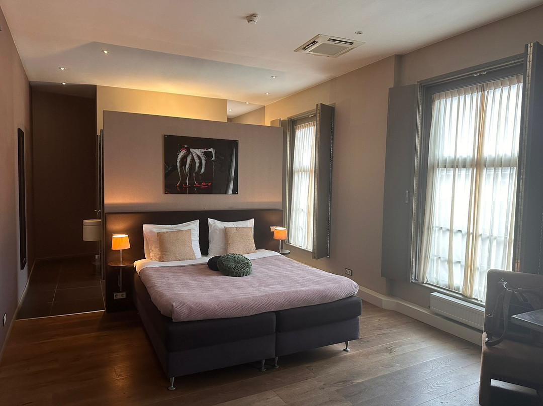 布莱斯套房酒店主图