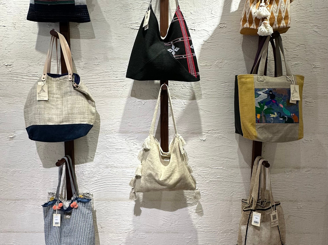 Her Works Vientiane Flagship Store-万象必去景点