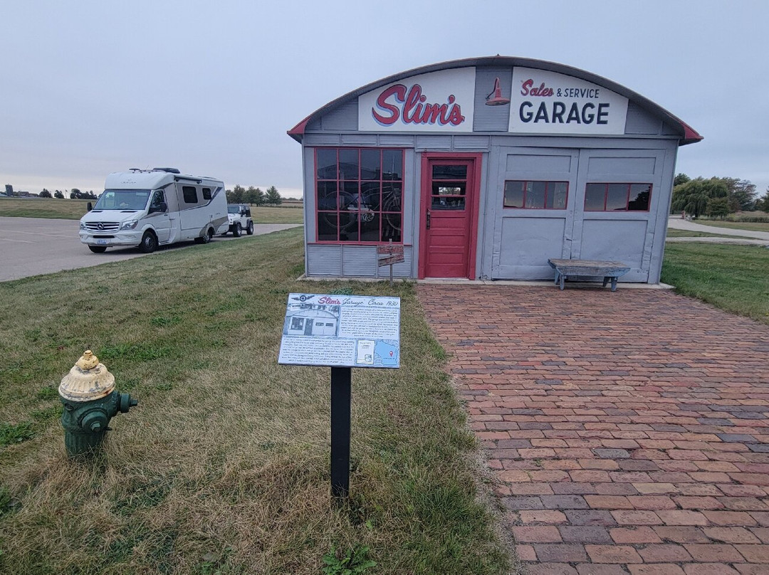 Vintage Wings and Wheels Museum-Poplar Grove必去景点