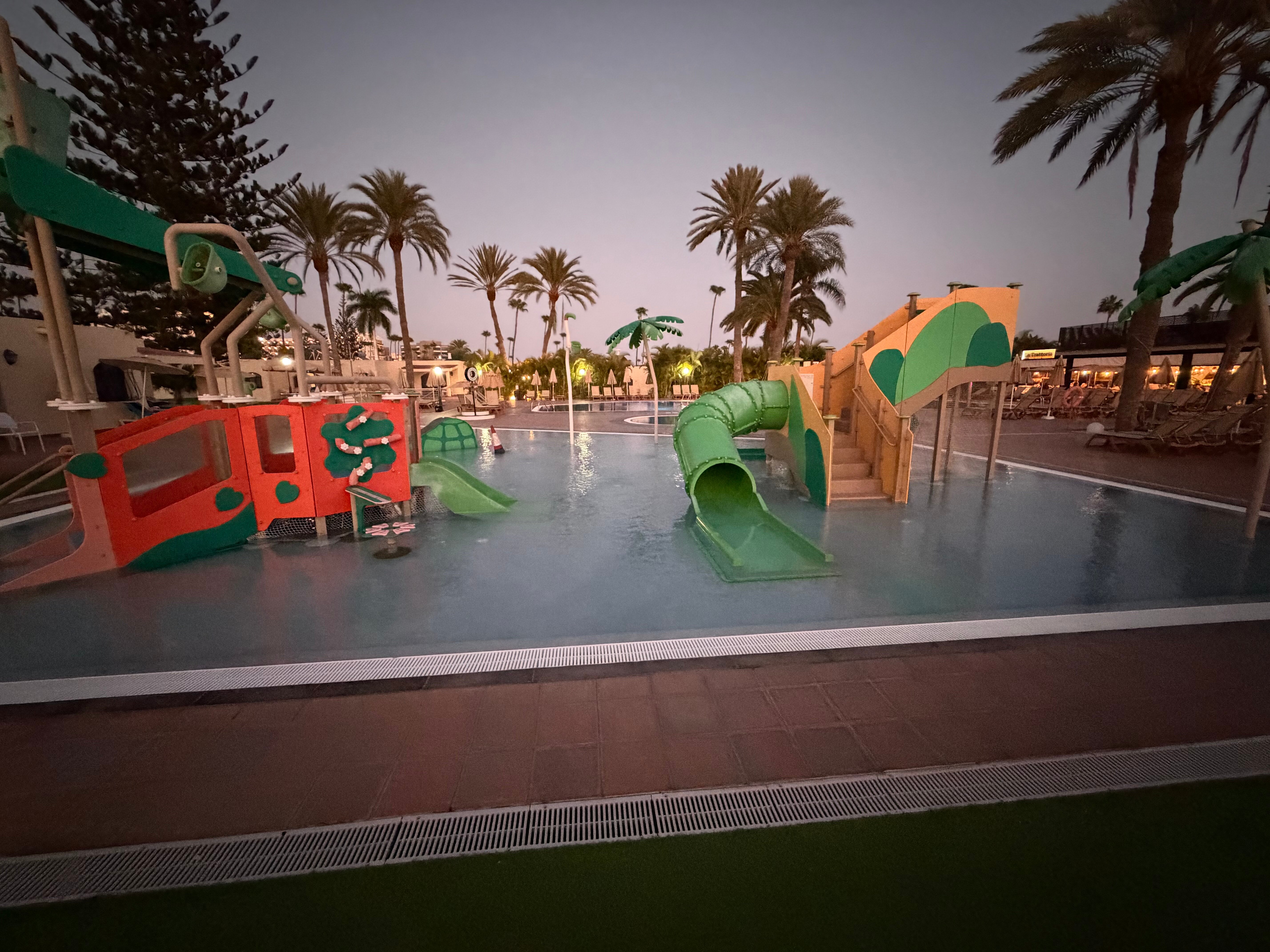 HD Parque Cristóbal Gran Canaria-泳池
