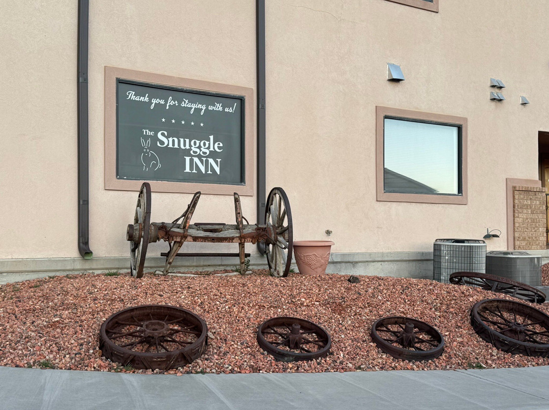 The Snuggle Inn主图