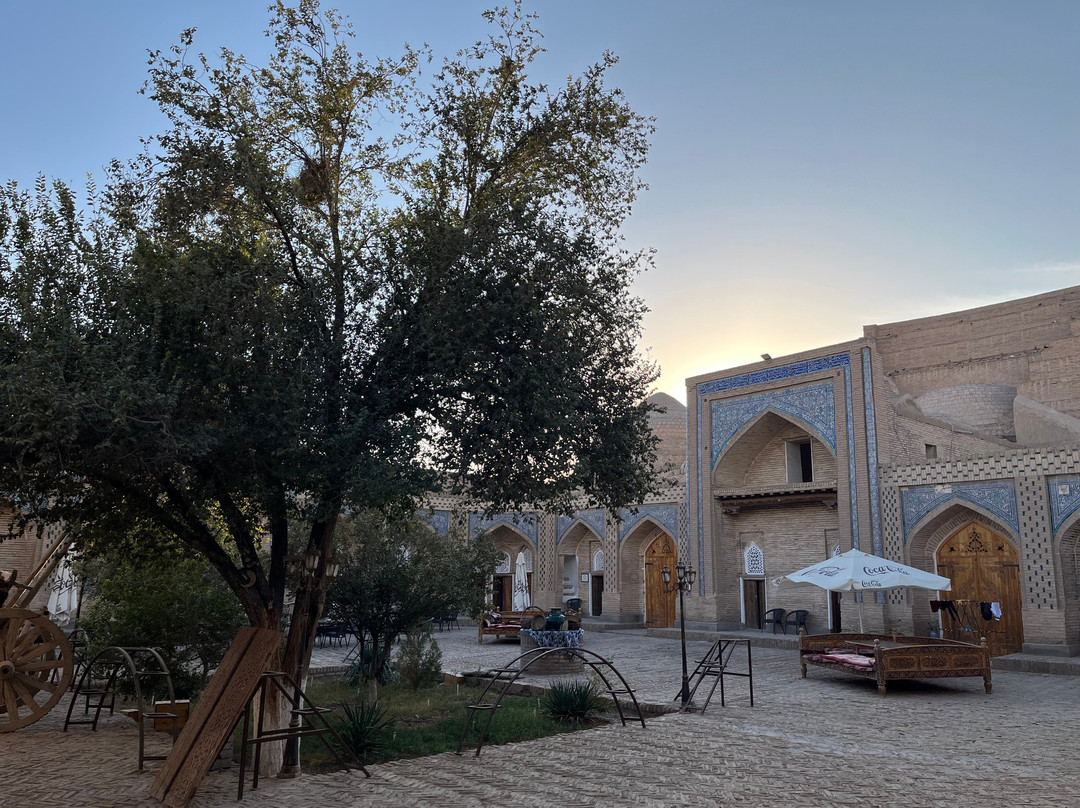 Feruzkhan Hotel Madrasah