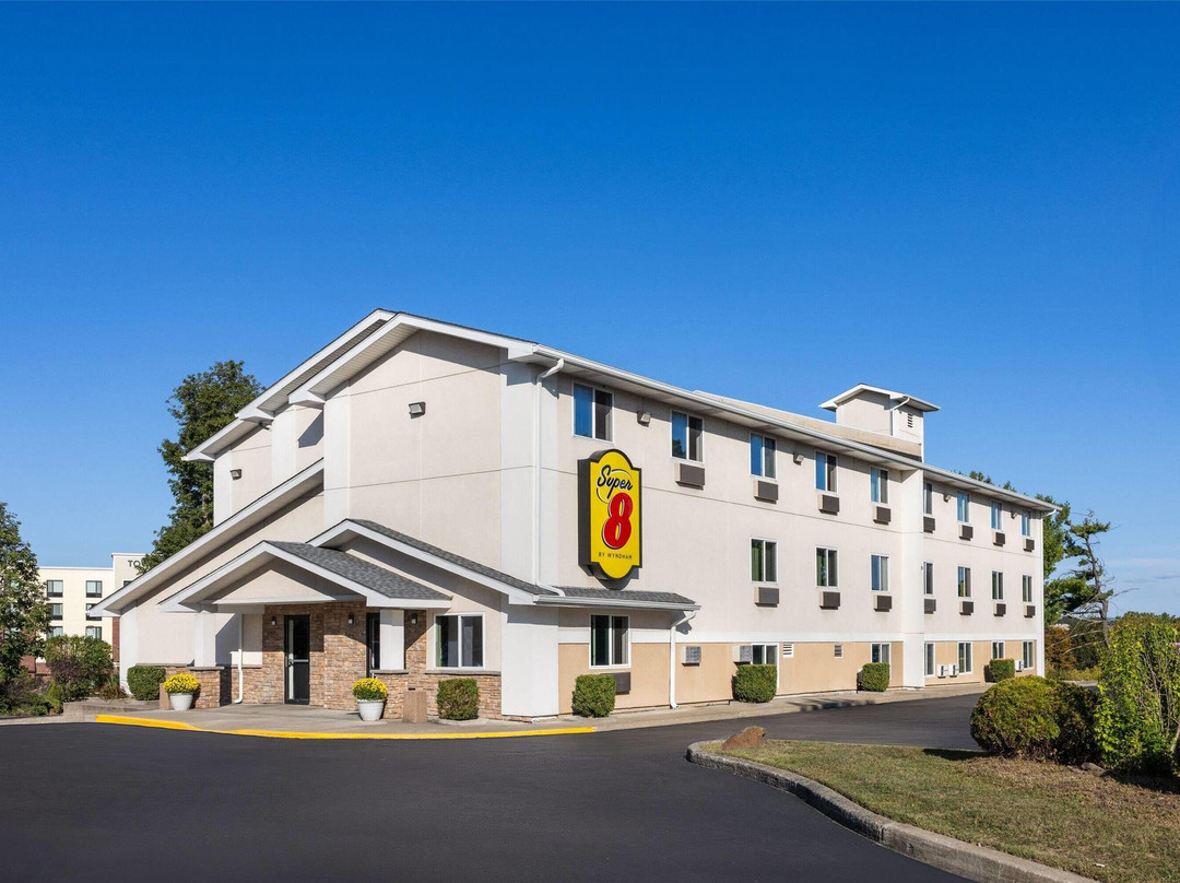Super 8 by Wyndham Latham/Albany Airport
