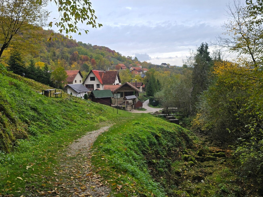 Potpećka Pećina-Potpece必去景点