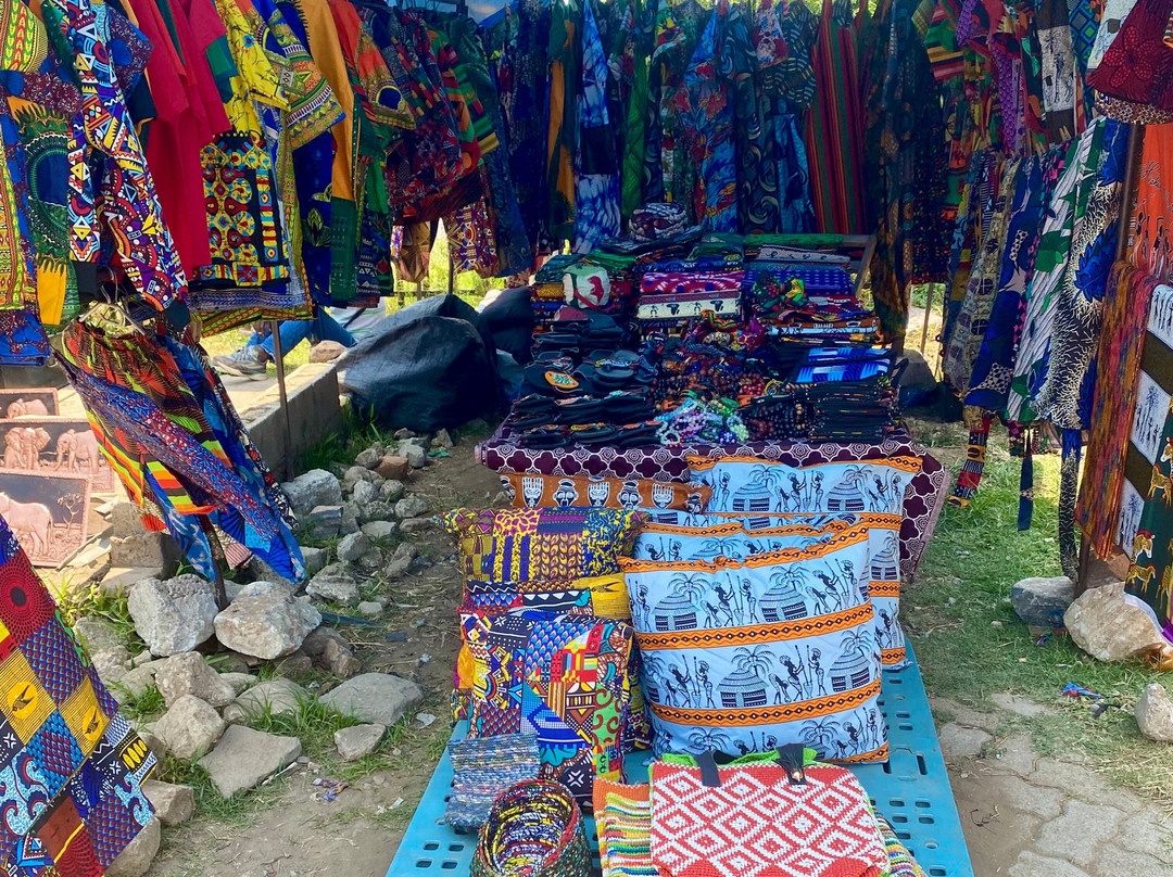 Pakati Sunday Market-卢萨卡必去景点