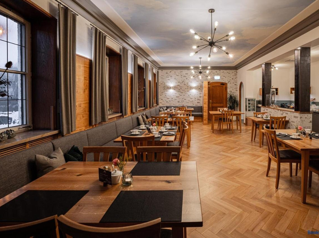 Tapfheim酒店住宿-Hotel Zu Den Drei Kronen