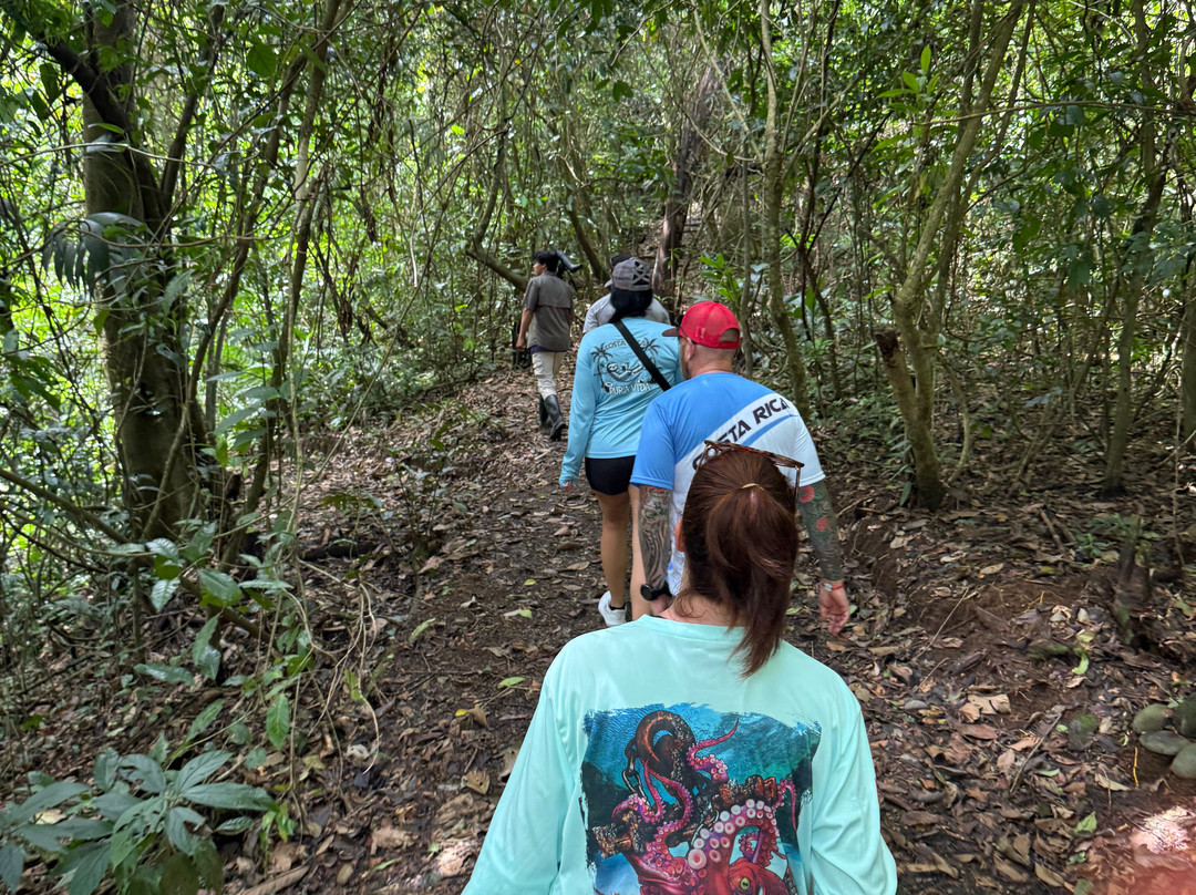Maleku Tours-利比里亚必去景点