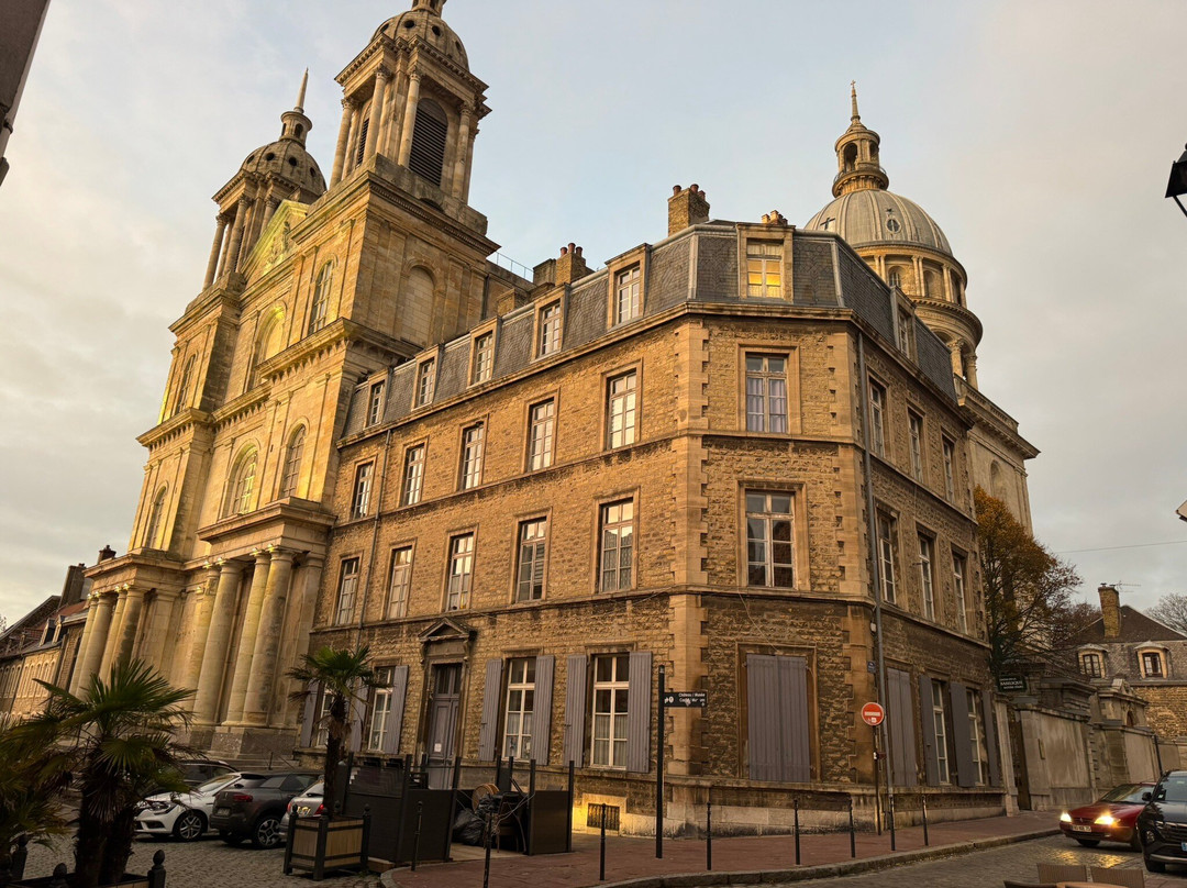 Promenade des Remparts-滨海布洛涅必去景点