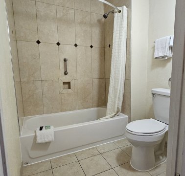 Americas Best Value Inn Mount Vernon-浴室