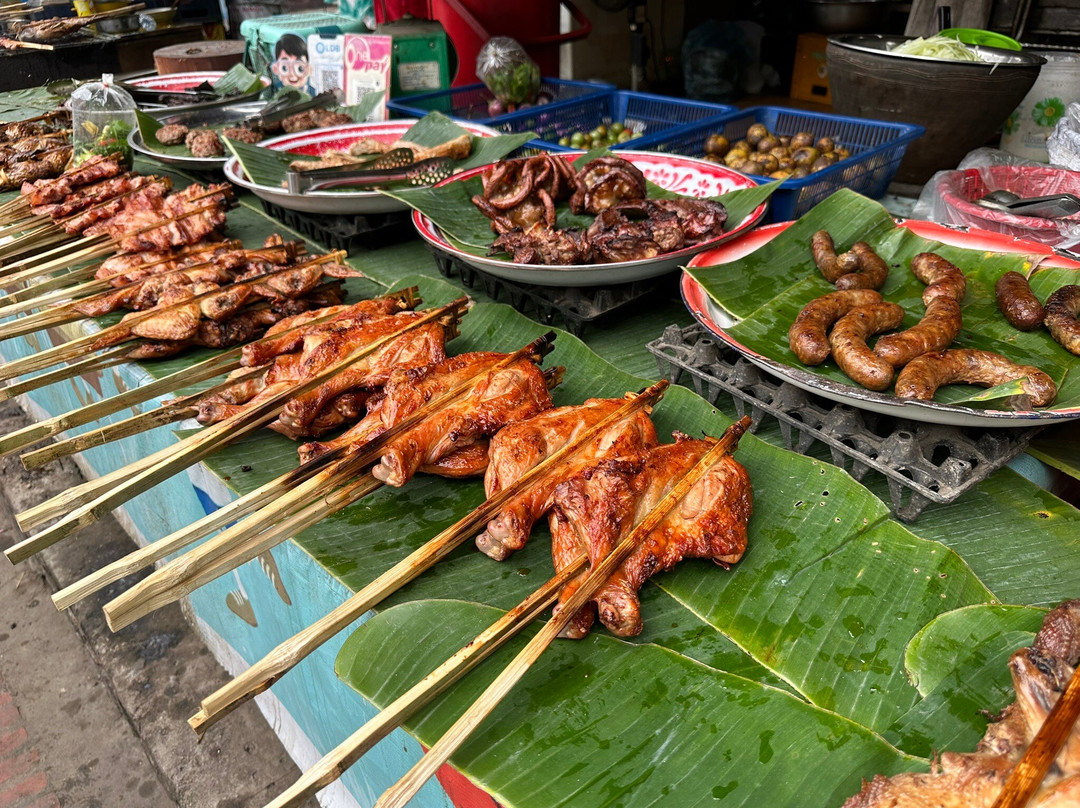 早市-琅勃拉邦必去景点