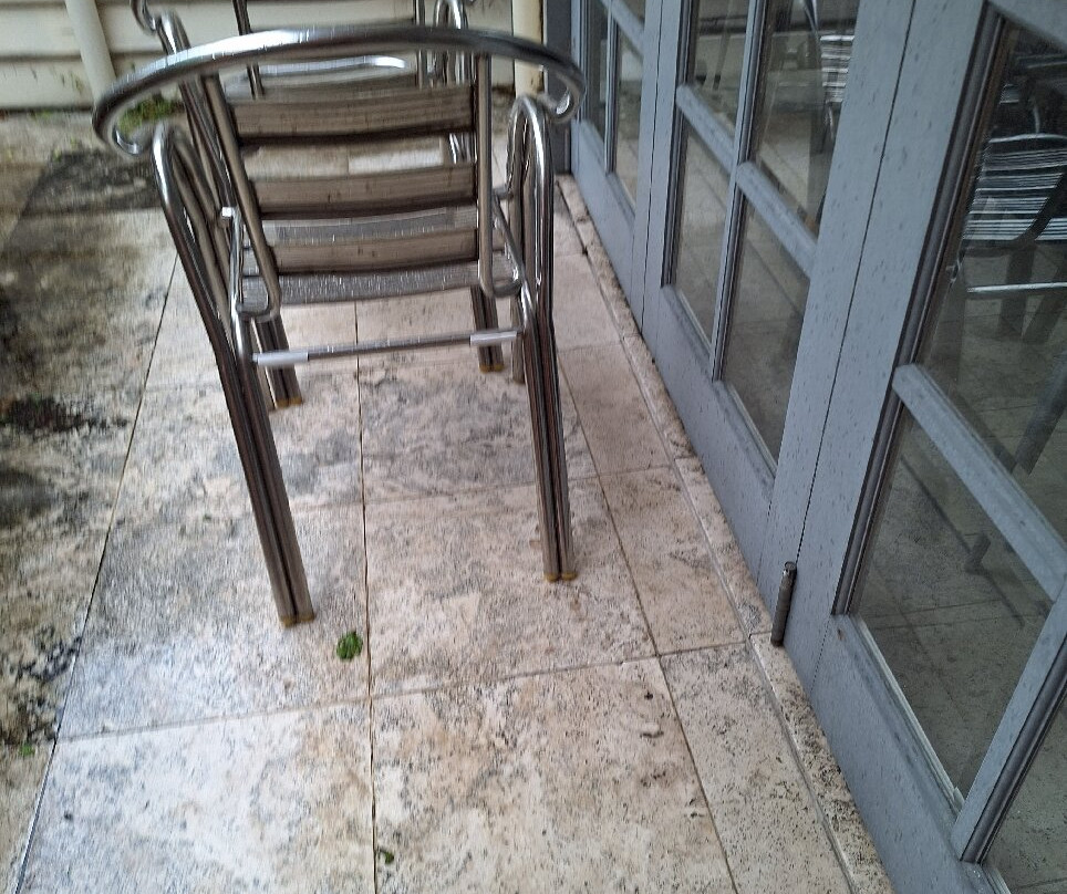 Lowena Cafe and Accommodation主图