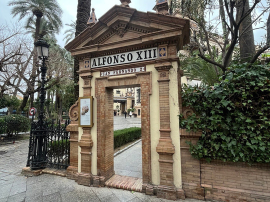 White Umbrella Tours-塞维利亚必去景点