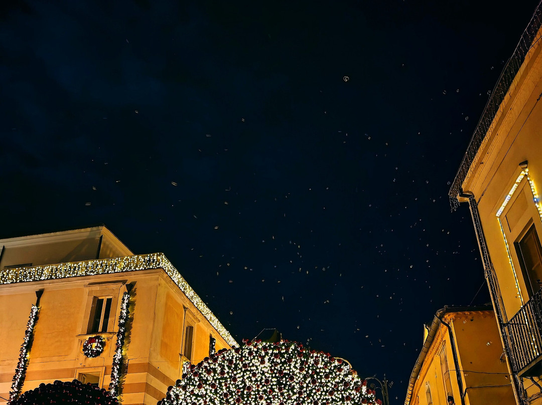 Luminarie Larino - Magia di Luci-Larino必去景点