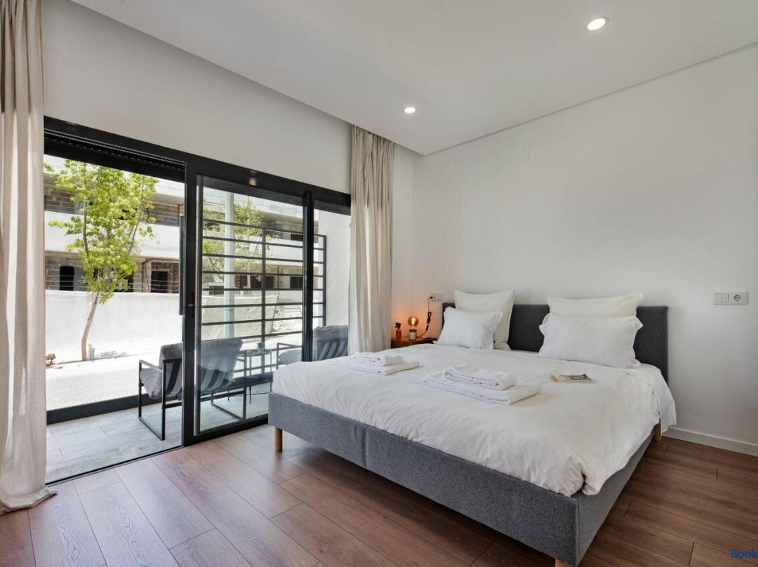 Sunny Apartments