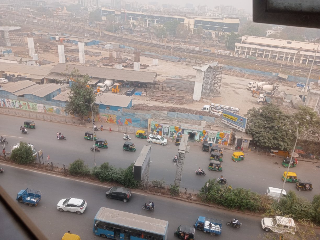 苏拉特洛兹广场酒店、-官方
