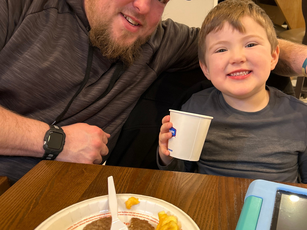 巴尔的摩内港希尔顿恒庭旅馆&套房酒店主图