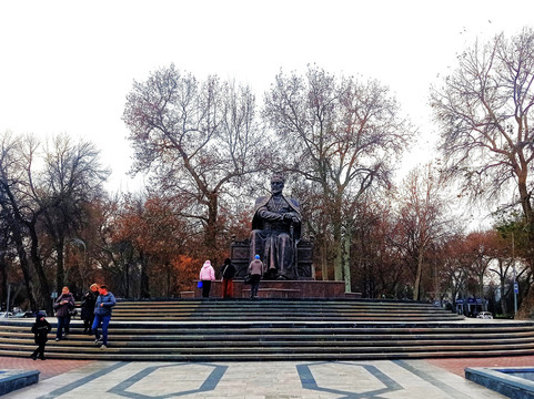 Statue of Amir Temur-撒马尔罕必去景点