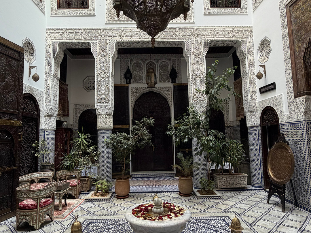 摩洛哥传统庭院玛雅套房及水疗酒店主图