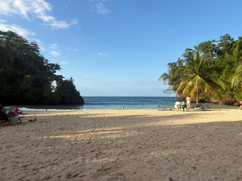 Everard Theodore Earle-奥乔里奥斯必去景点