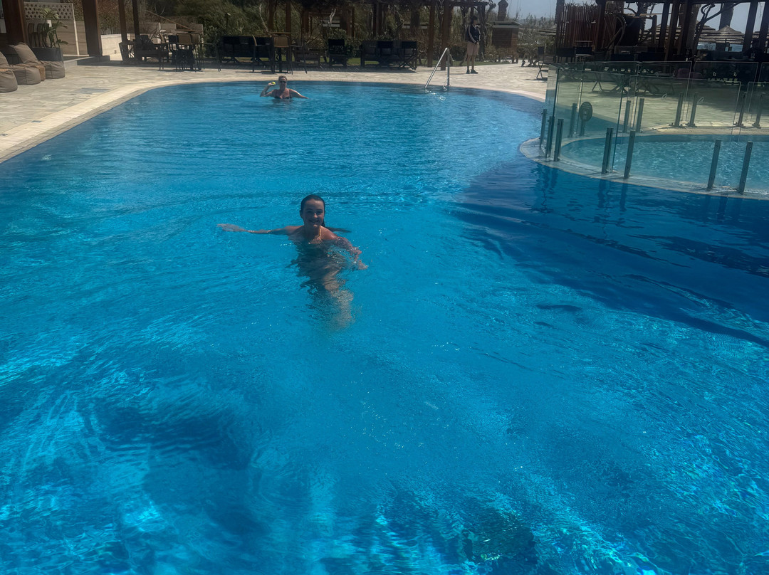 阿里恩海滩酒店主图