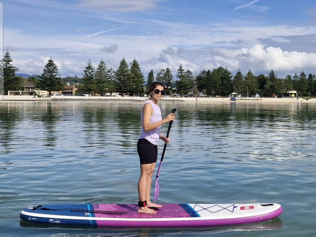 Stand Up Paddle Boarding Shellharbour-谢尔哈伯必去景点