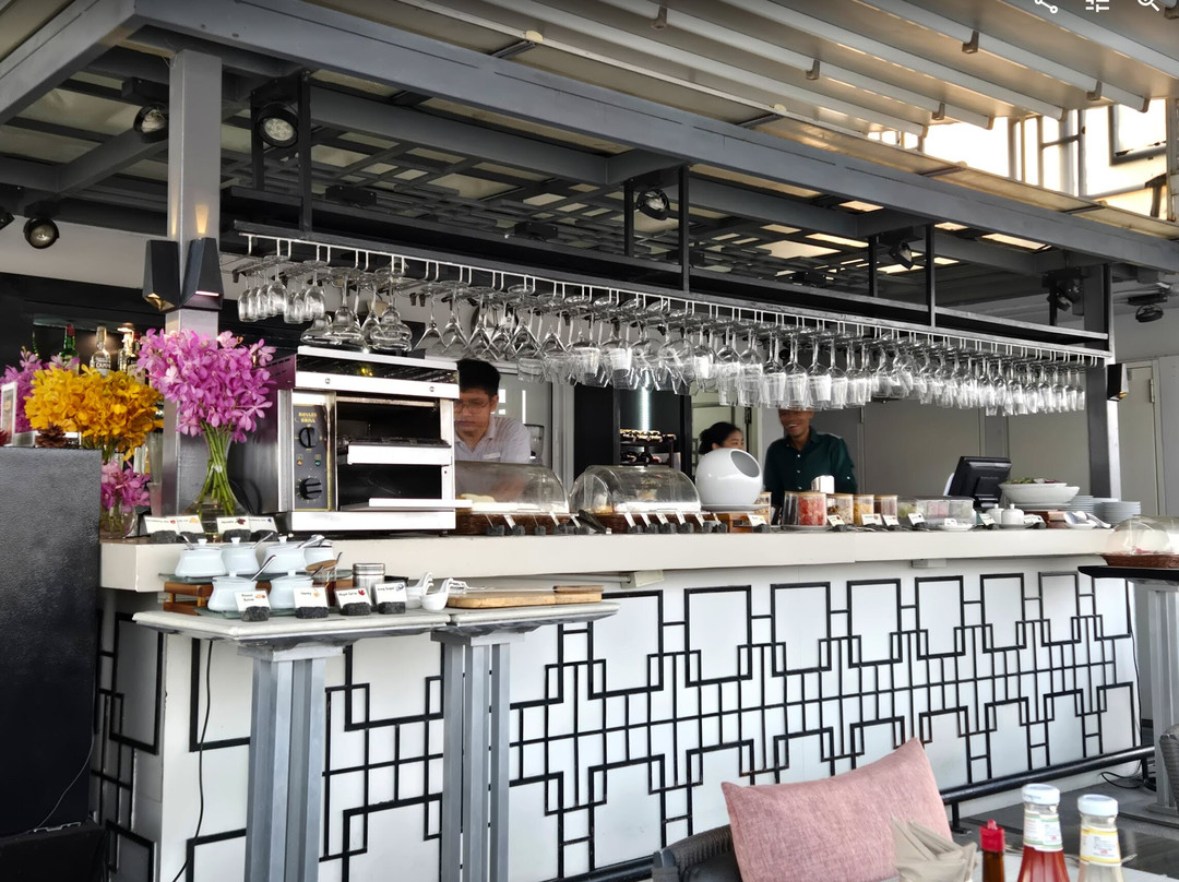 曼谷-里瓦阿伦酒店主图