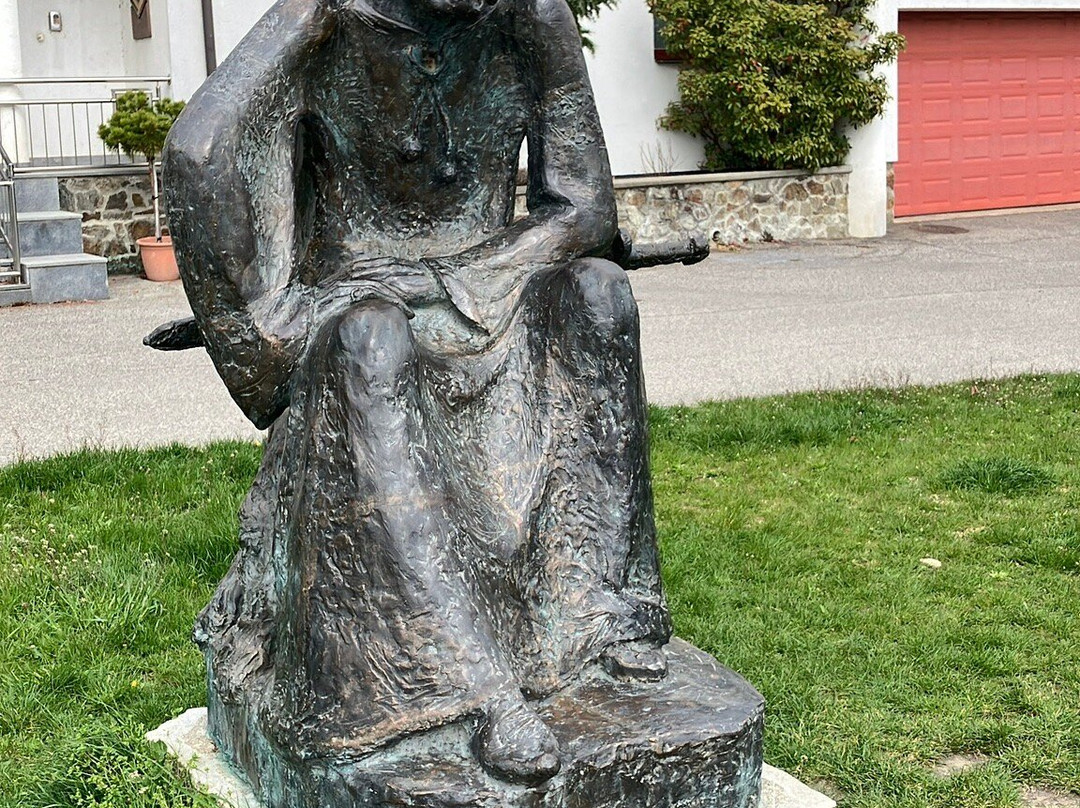 Kral Rastilav statue
