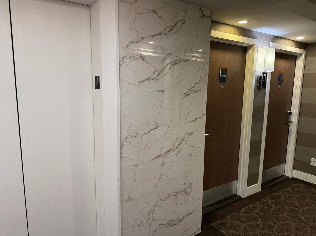 沙曼标志卡尔加里市中心酒店主图