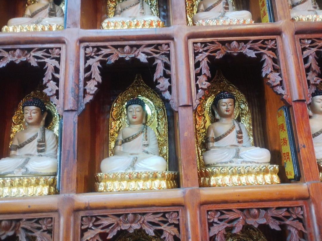 Chua Van Phat - Temple of Ten Thousand Buddhas-胡志明市必去景点