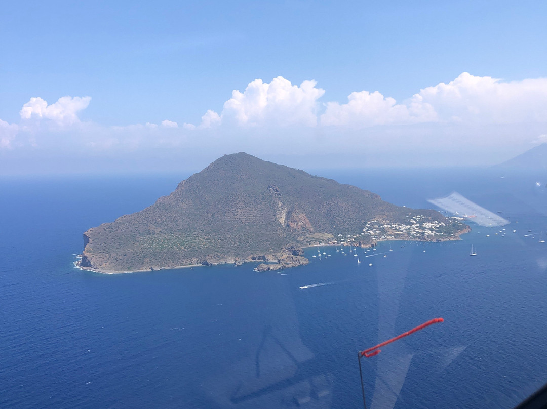Helijet Tours-陶尔米纳必去景点