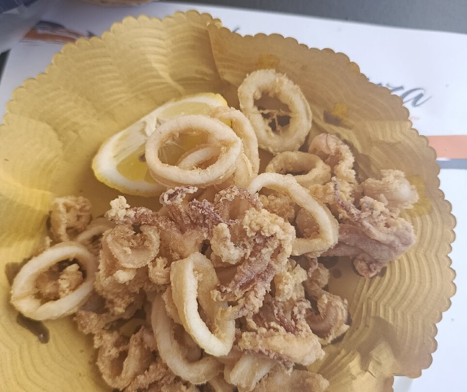 摩纳哥天然海滩主图