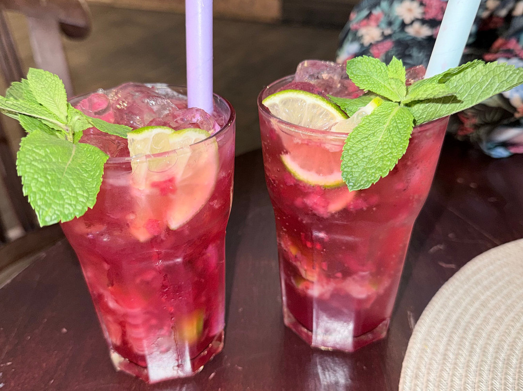 阿普罗波斯餐厅俱乐部酒店主图