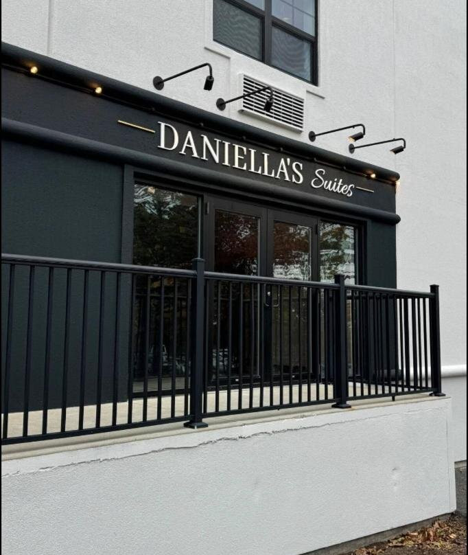 Daniella's Suites