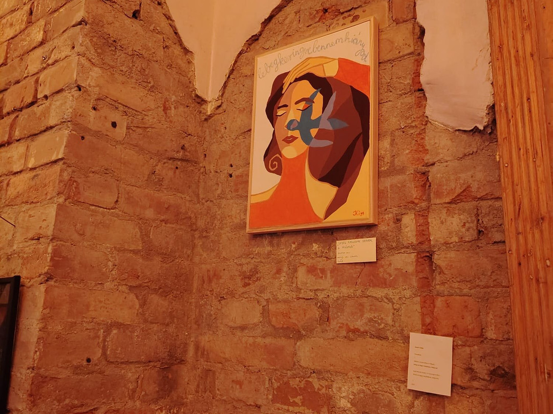 Charbon Art Café - Natural Wine Bar