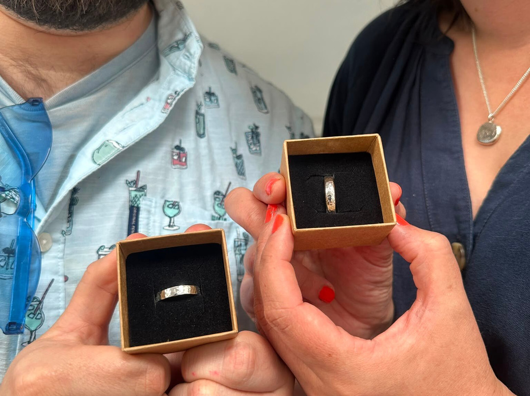 NI Silver Jewellery-霍利伍德必去景点