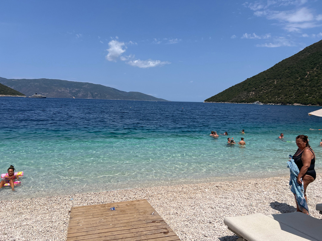 Antisamos Beach-萨米必去景点