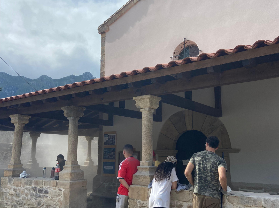 Iglesia Santa Maria Magdalena-Poo de Cabrales必去景点