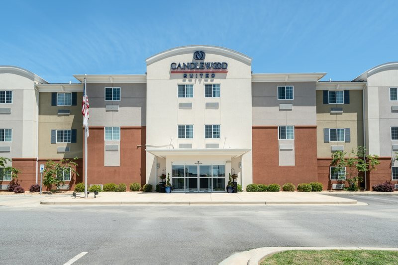 Candlewood Suites 赤褐色 by IHG