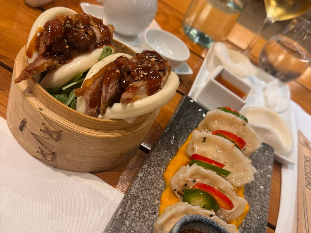 阿夫拉帝国酒店主图