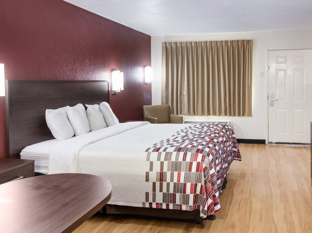 Red Roof Inn & Suites Commerce - Athens主图