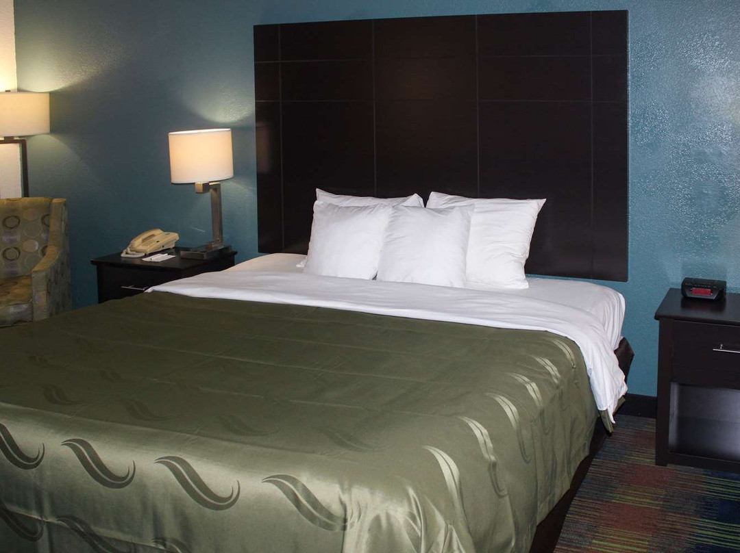 Quality Inn North Vernon Near Hwy 50主图