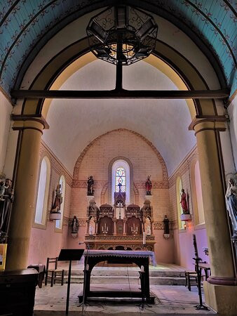 Église Saint-hilaire-Neuillay-les-Bois必去景点