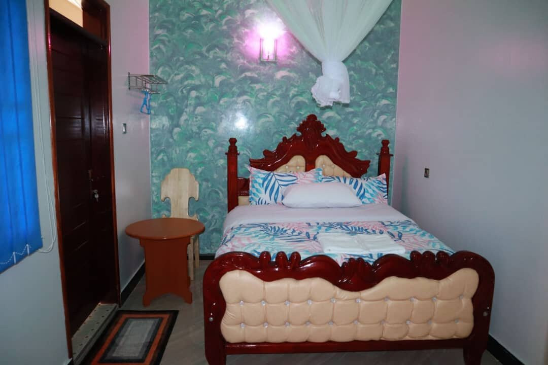 Celine Motel Kalisizo