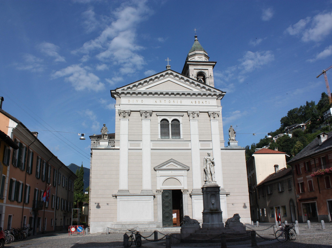 Piazza e Chiesa S. Antonio景点图片
