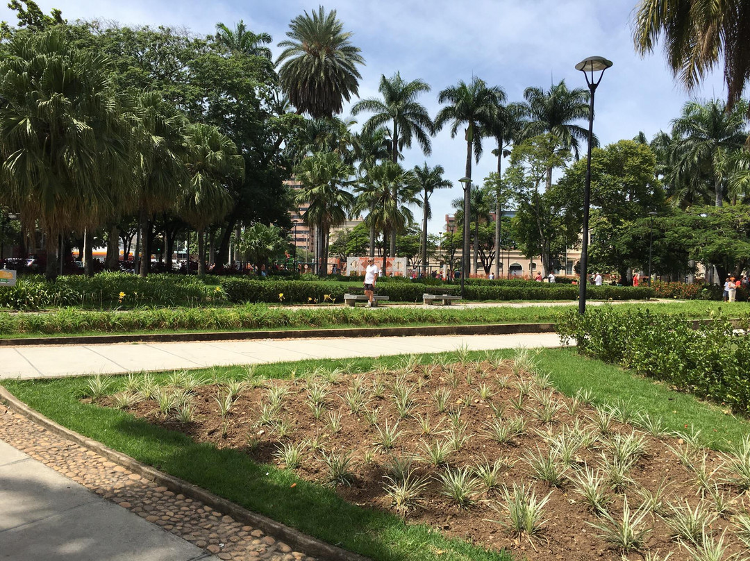 Praça Floriano Peixoto-贝洛哈里桑塔必去景点