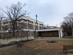 Pfarrkirche Maria Enzersdorf Zum Heiligen Geist-Maria Enzersdorf必去景点